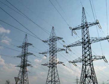 СМИ: Из-за жары Украина закупит электроэнергию в России с наценкой