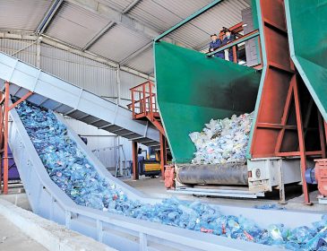 Единственный в Украине мусороперерабатывающий завод не работает из-за «дыри» в законе