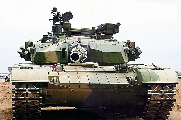 Создан футуристический танковый шлем, который видит сквозь броню (Фото)
