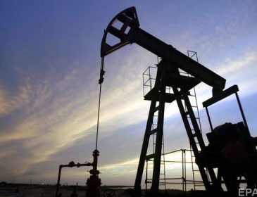 Цены на нефть падают, инвесторы бегут в защитные активы