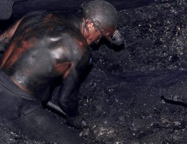 Работникам шахт выплатят по 80 гривен