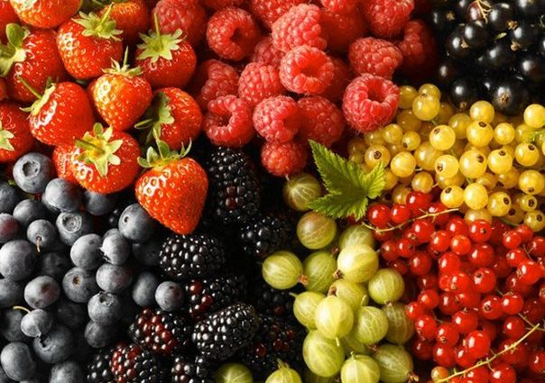 Украинцам обещают удешевление одной из самых дорогих ягод