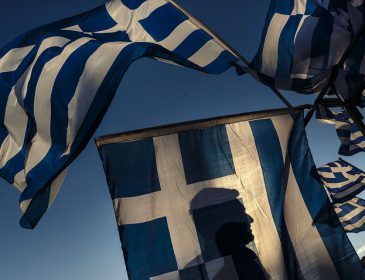 Греция приняла пакет реформ, необходимый для получения 2,8 млрд евро