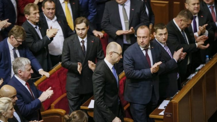 Украинские политики понемногу бегут из страны