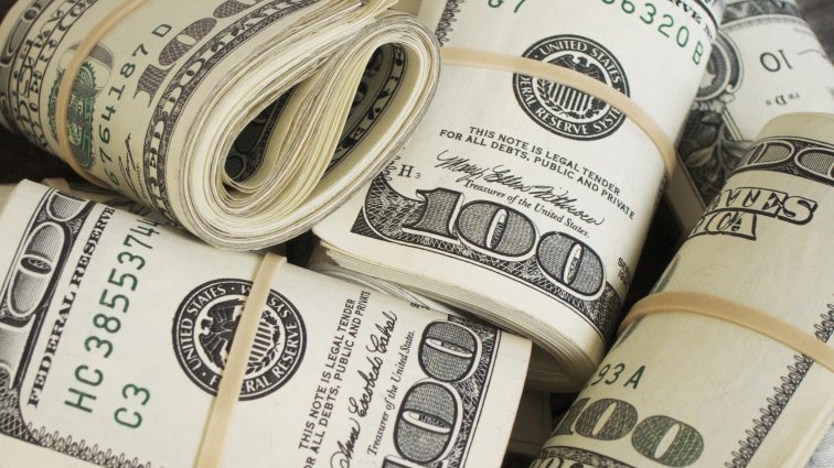 Эксперт объяснил, почему так стремительно растет доллар США