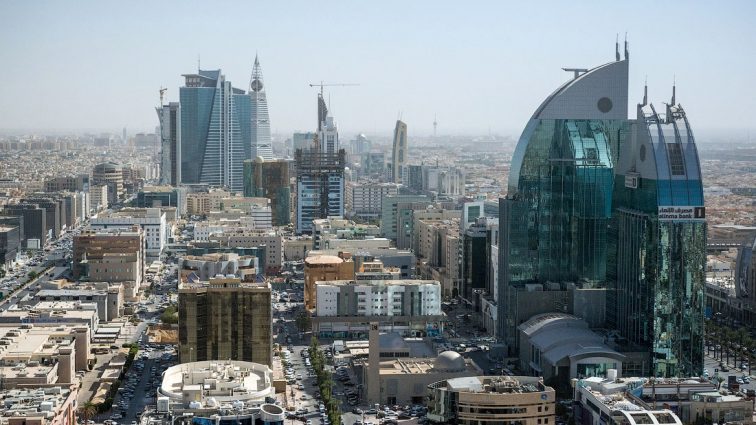Саудовская Аравия «хочет избавится» от дорогих иностранцев
