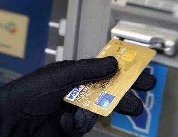 Как не попасться: мошенники с банковских карт украинцев «увели» миллионы гривен