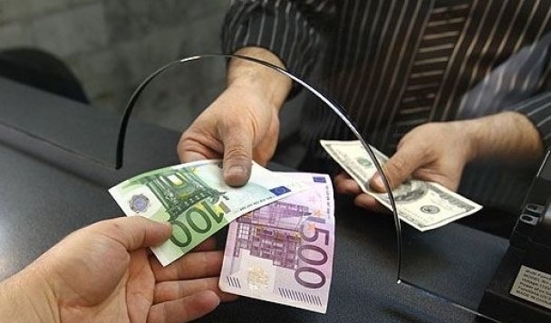 Курс на стабилизацию: гривна начала расти в цене на валютном рынке