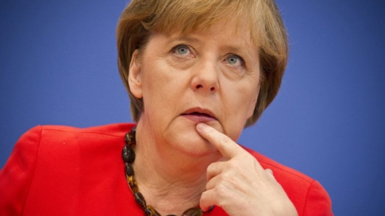 Меркель озвучила условия своей отставки