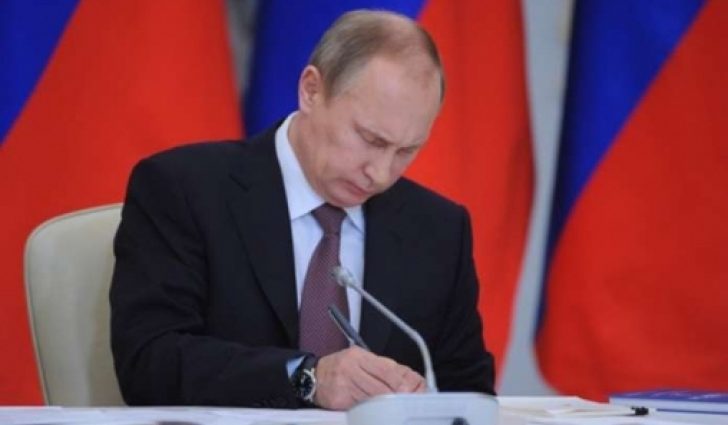 Путин подписал запрет на денежные переводы в Украину