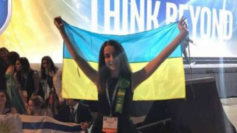 Украинская школьница выиграла четвертое место на конкурсе научных в Лос-Анджелесе
