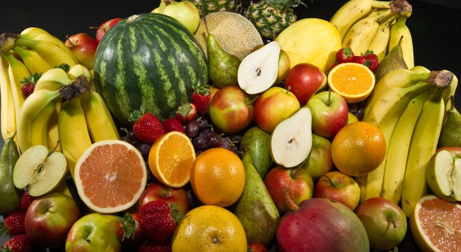 Цены на фрукты и ягоды в Украине взлетают до европейского уровня