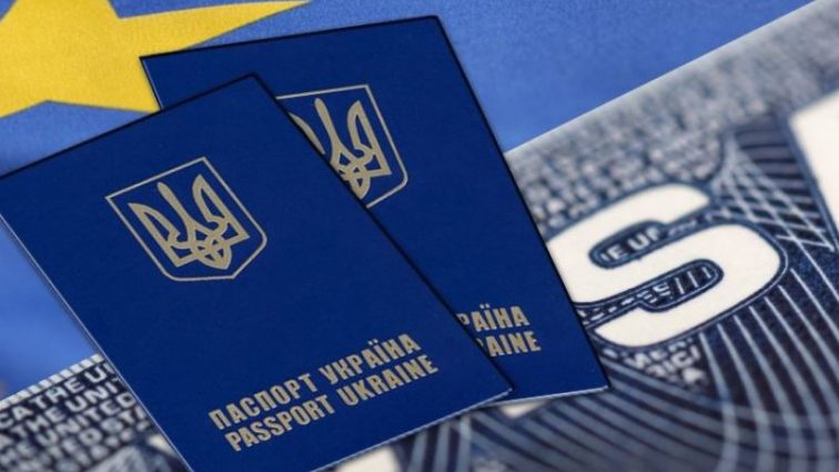 С начала действия безвизовых Украинский помогут выезжать дипломаты