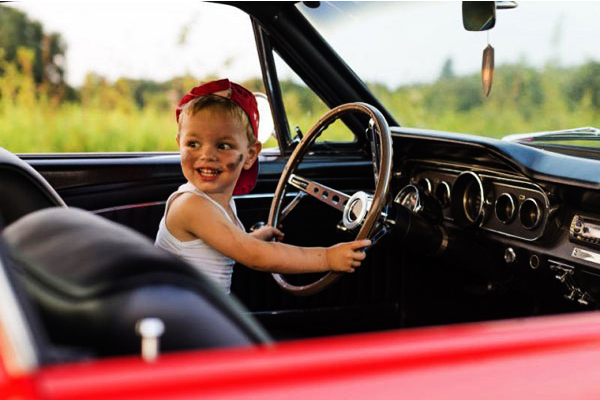 Дети и авто: Новые обязанности для водителей