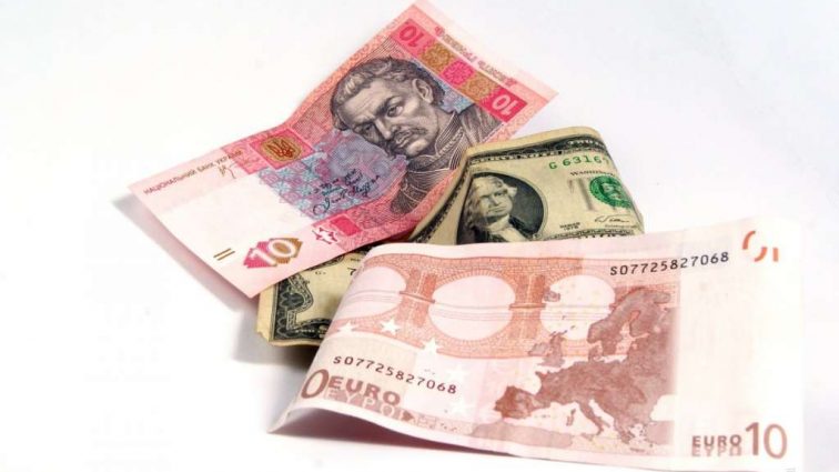 Что будет с курсом доллара: Украинцам ответили на болезненный вопрос