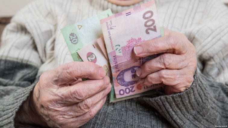 Сколько «стоит» пенсия в Украине и других странах