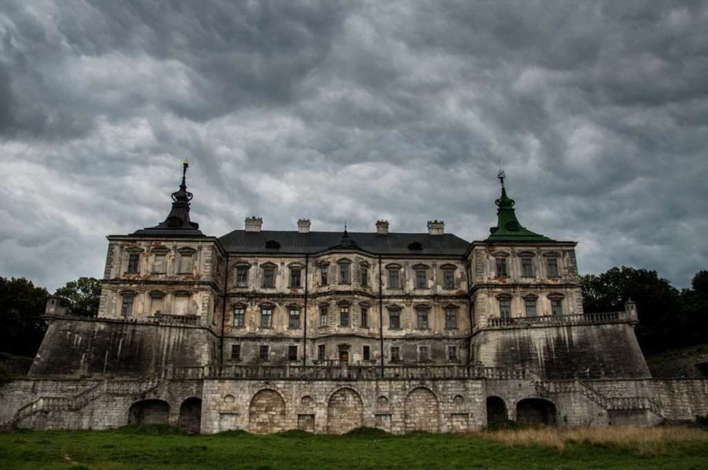 Підгорецький замок з привидами