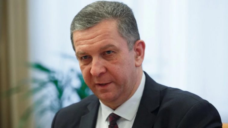 Сколько заработал министр Рева, считающий украинцев обжорами
