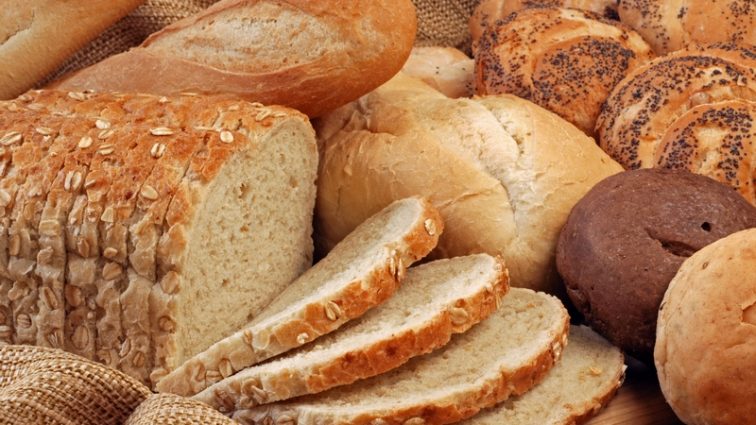 Хлеб всему голова: как менялись цены на главный социальный продукт
