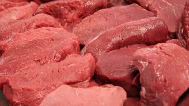 Гройсман рассказал, когда в Украине начнет дешеветь мясо