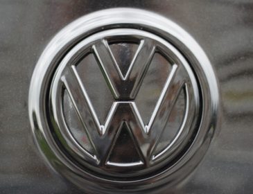 Volkswagen запретил продавать свои грузовики в Крыму – СМИ