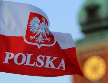 Польша вводит платные разрешения на работу: Что ждет украинских «заробитчан»