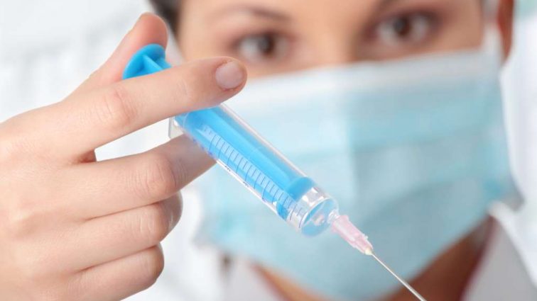 «Прививки делать нельзя, если …» — украинцев предупредили об опасности