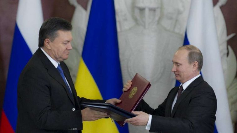 Суд Лондона отложил решение по «долгу Януковича»