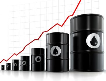 Цена на нефть может скакнуть с $70 до $100: К чему приведут протесты в Иране