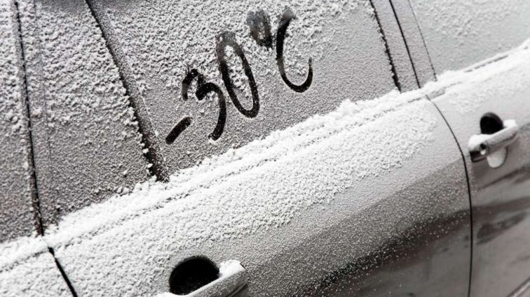 «Зима не отступает»: узнайте, что делать, если замерзла машина