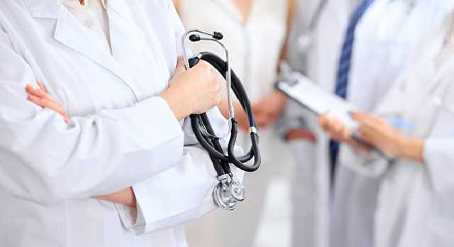 «Ссылаются на медреформу»: семейные врачи отказываются приходить на вызовы