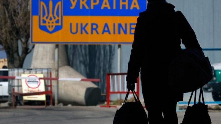 «Переживают за своих граждан»: в ЕС начали вводить ограничения для украинских заробитчан