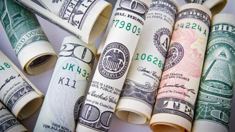 «Доллар будет по 30»: прогнозы курса валют шокировали украинцев