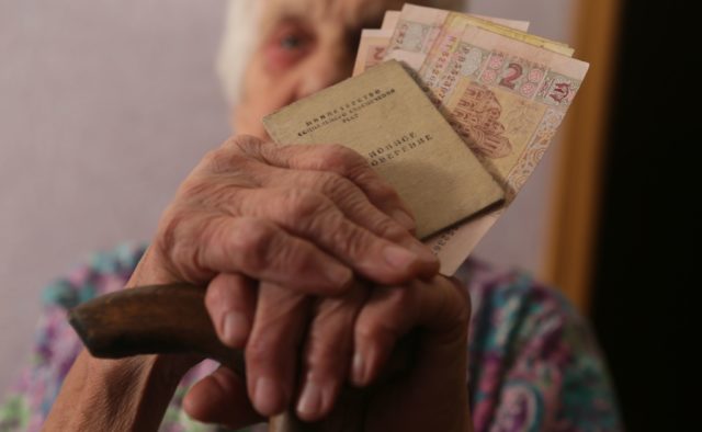 Андрей Рева объяснил, почему гражданам не выдадут «январские» пенсии в декабре