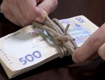 Безработные люди в Украине без проблем могут получить у 7700 грн в помощь